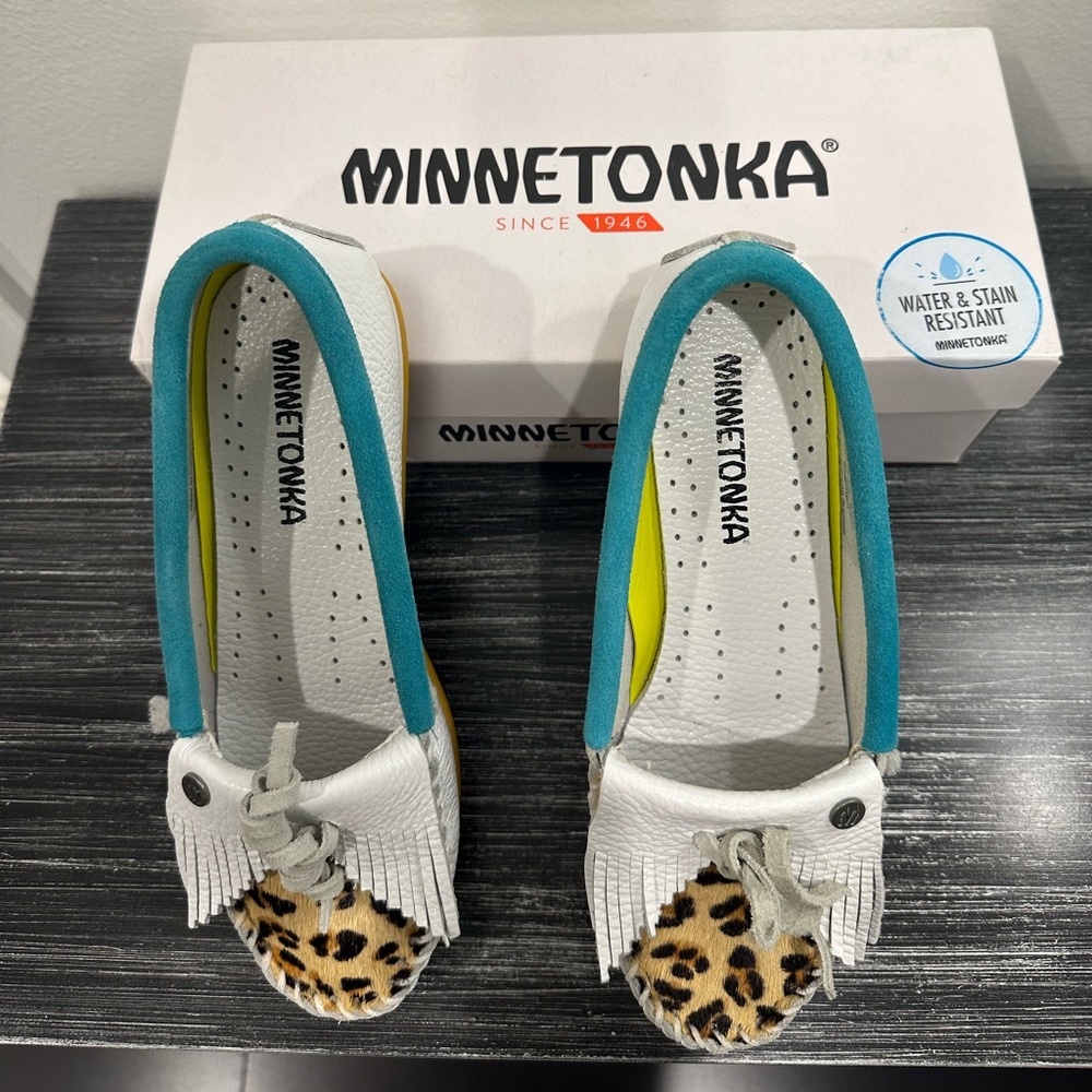 Minnetonka Moccasins Women’s White and Leopard with Teal Accents. Neon Interior.